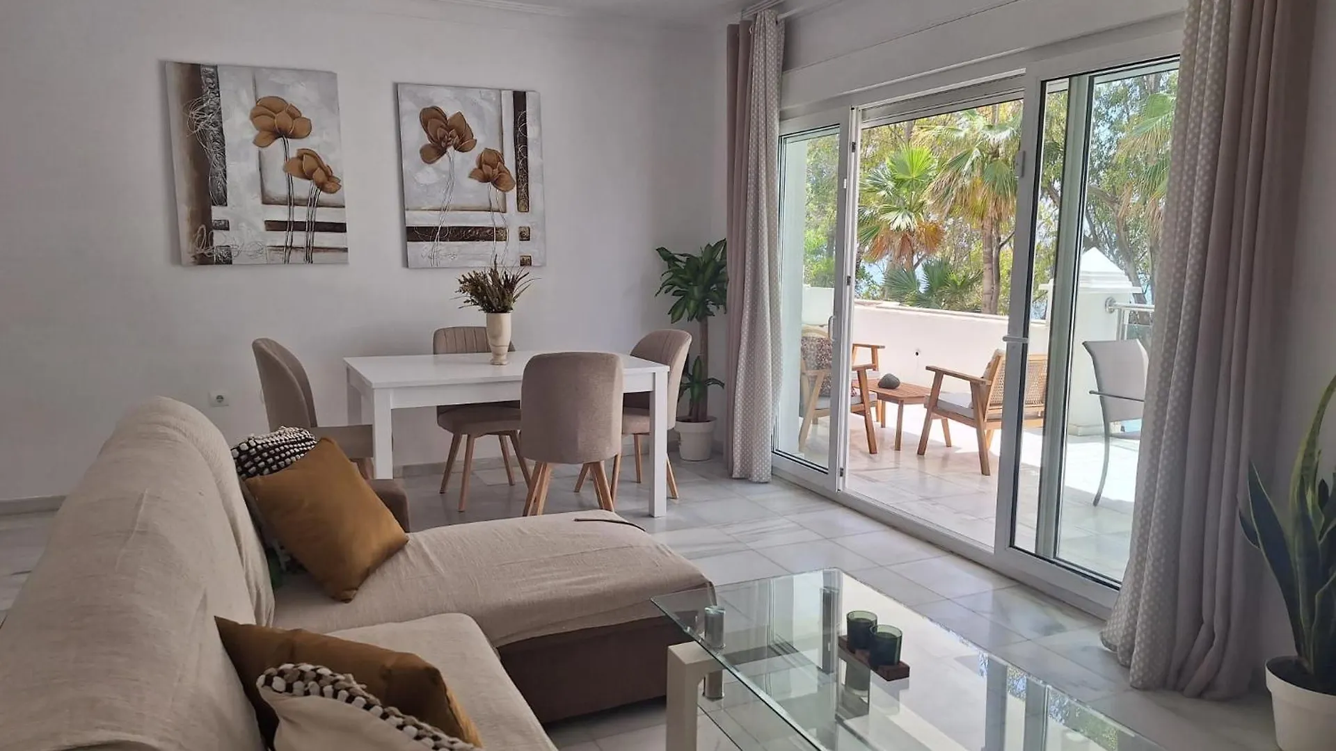 Apartment Sea Village Punta Plata Estepona