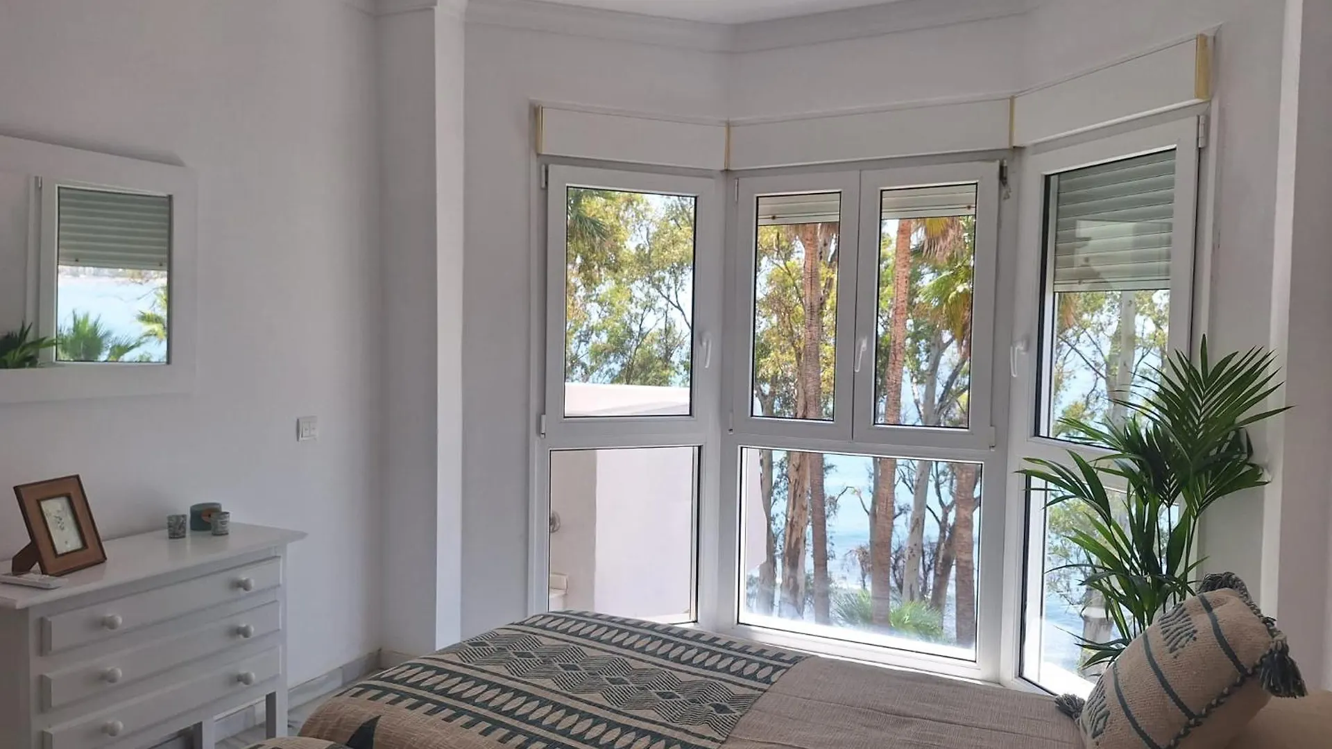 Apartment Sea Village Punta Plata Estepona